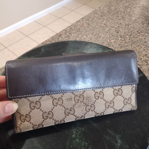 Gucci Monogram Heart Continental Long Wallet - Picture 12 of 17
